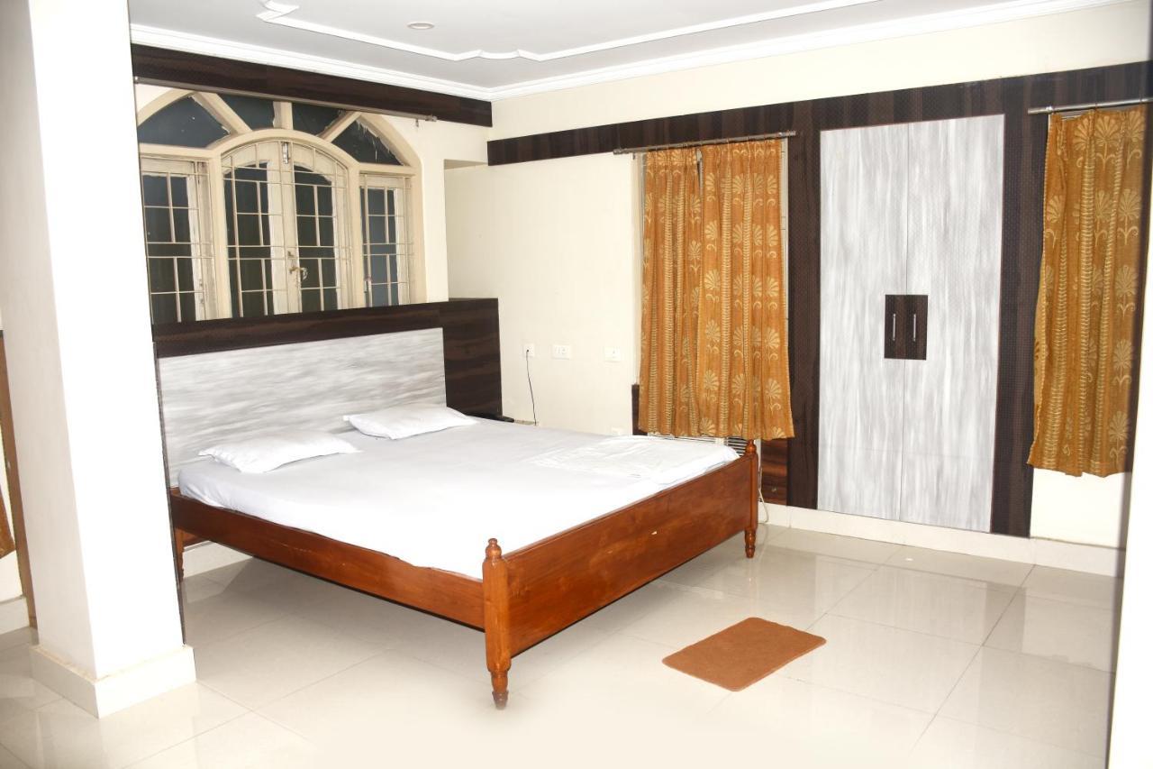 Hotel Trinath Nayagarh Exterior photo